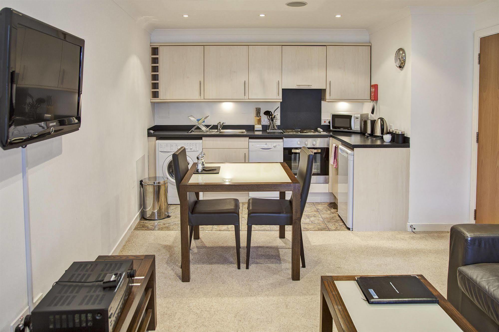 Fountain Court Apartments - Grove Executive Edinburg Exteriör bild