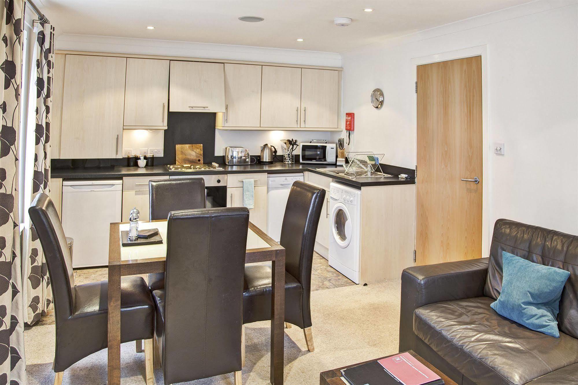 Fountain Court Apartments - Grove Executive Edinburg Exteriör bild