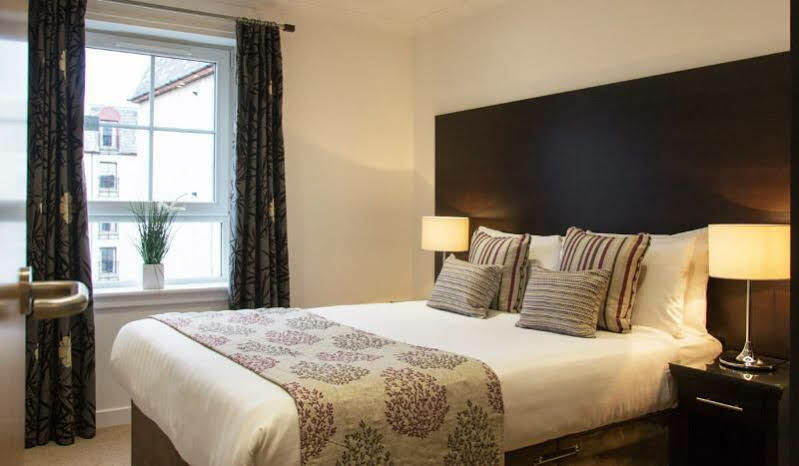 Fountain Court Apartments - Grove Executive Edinburg Exteriör bild
